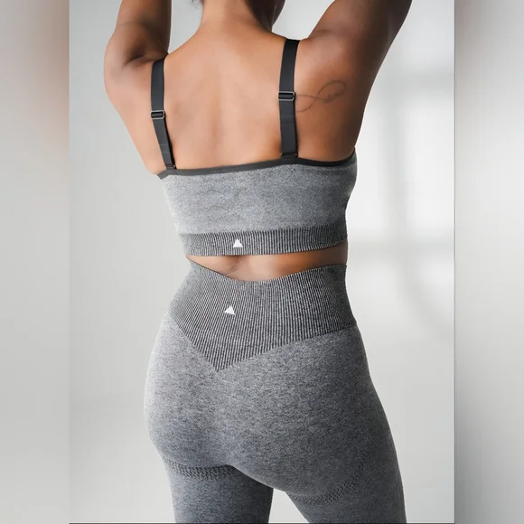 Vitality🩶 Formation Scoop Sports Bra & Leggings Set SIZE S